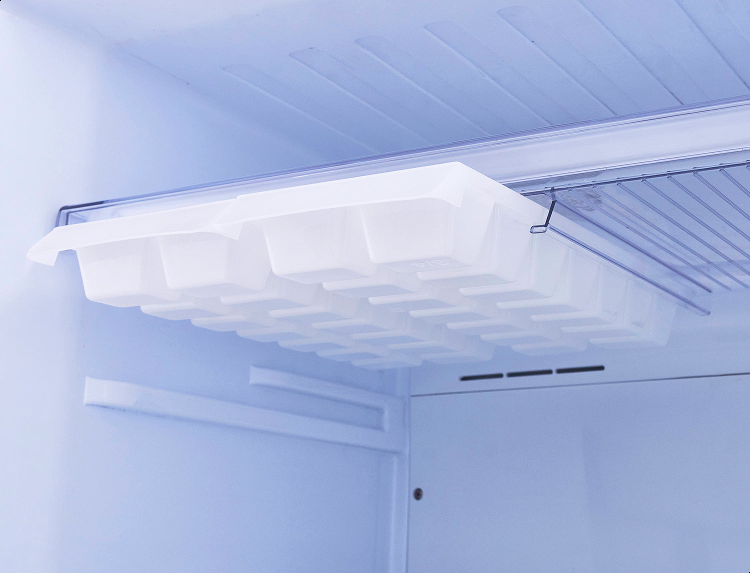 Kiriazi No Frost Refrigerator, 370 Liters, Silver - KH370LN Kiriazi No Frost Refrigerator, 370 Liters, Silver - KH370LN